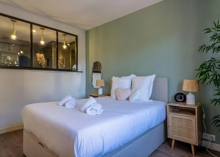 L'ecrin De Douceur Avec 2 Terrasses カンヌ